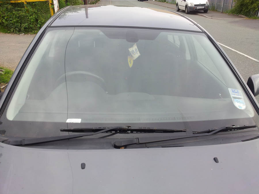 Toyota Avensis T3-X windscreen-trim